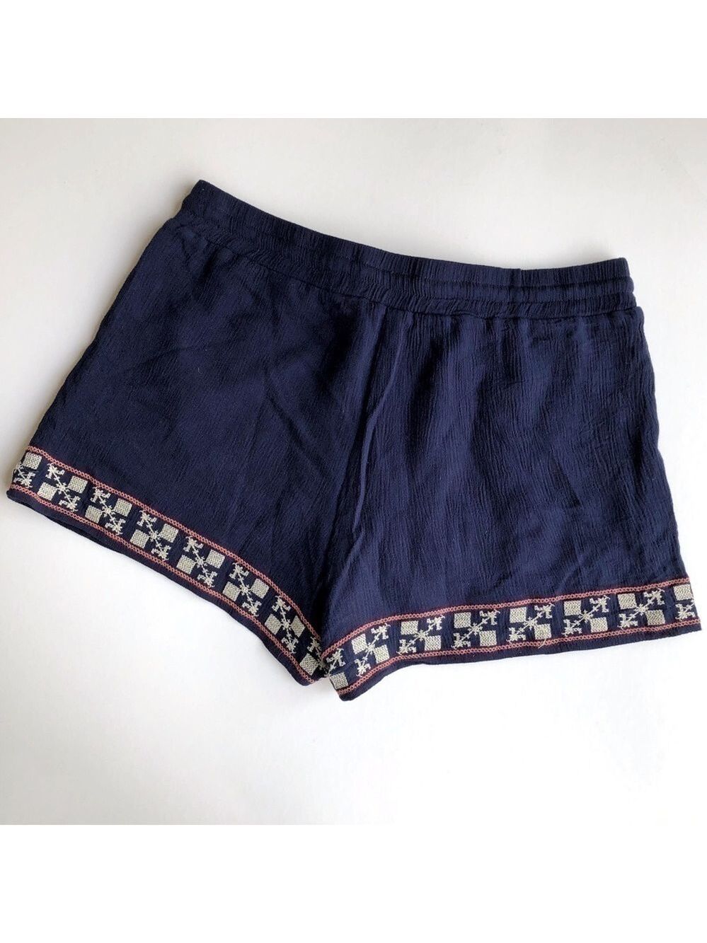 Skies Are Blue Embroidered Trim Shorts - Picture 4 of 8